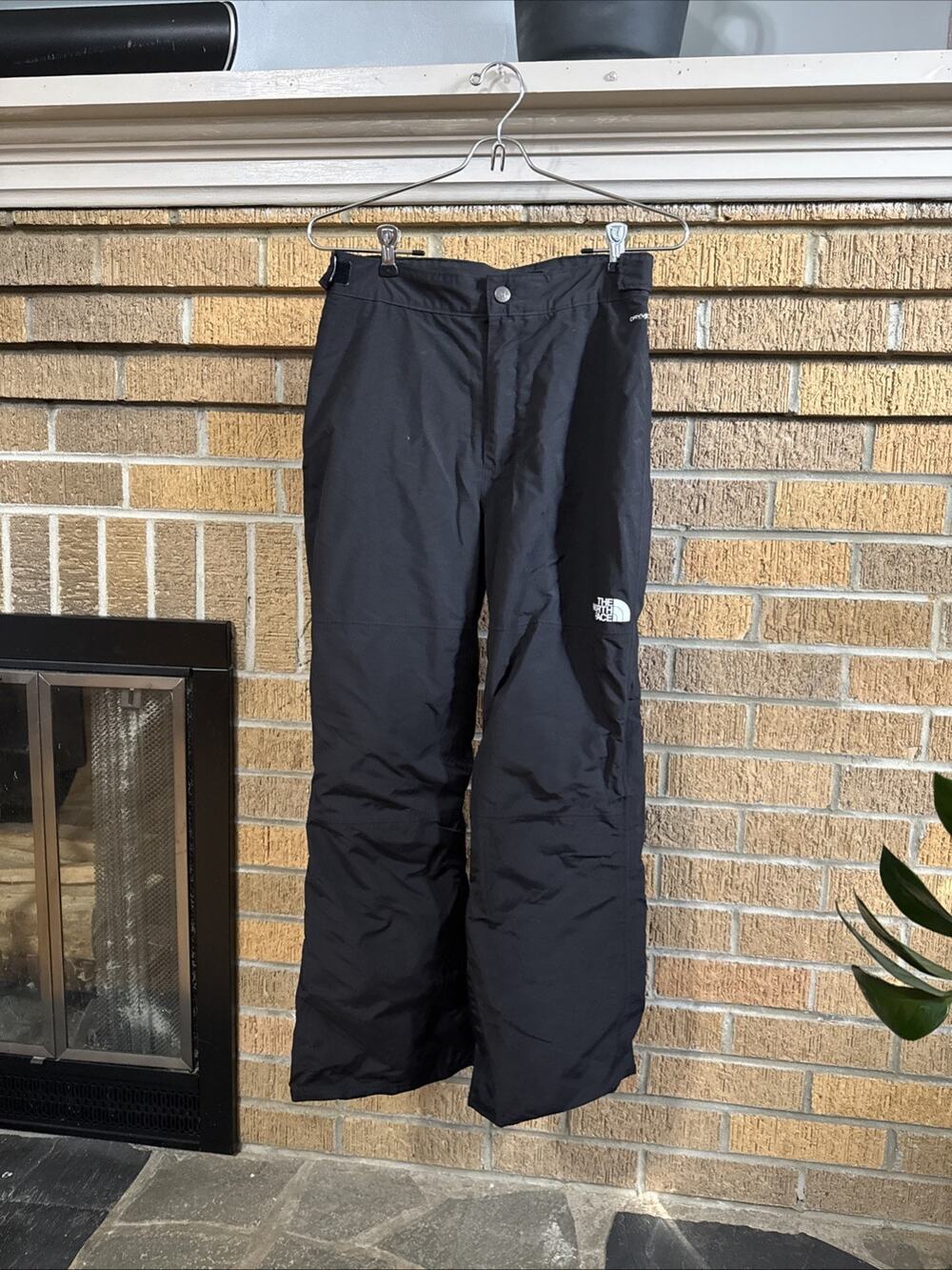 North Face Dryvent EZ Grow Boys Snow/Ski/Snowboard Pants Black XL Insulated
